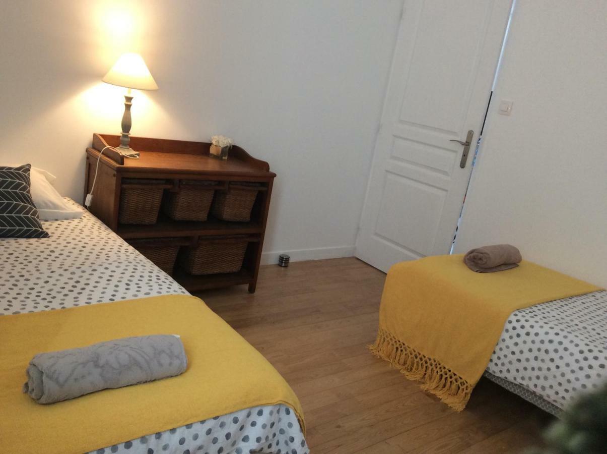 Le Massilia Vichy Bagian luar foto